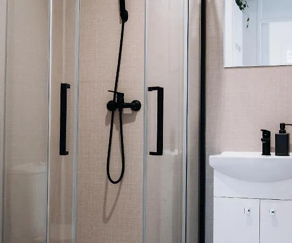 דירה House Arena *